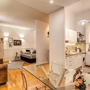  Apartment Ripetta Miracle
